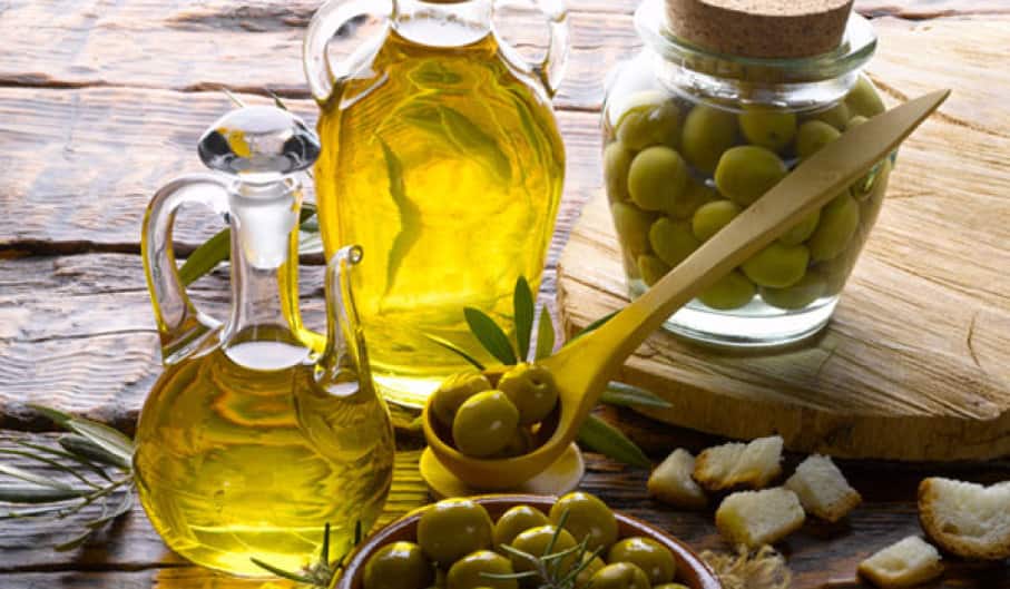 olive oil for glow and healthy skin