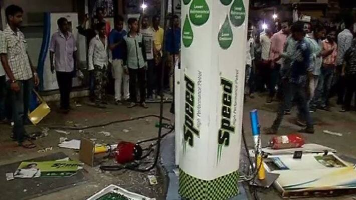 petrol bunk attack by people dueto petrol per liter 100 rupees petrol bunk attack by people dueto petrol per liter 100 rupees