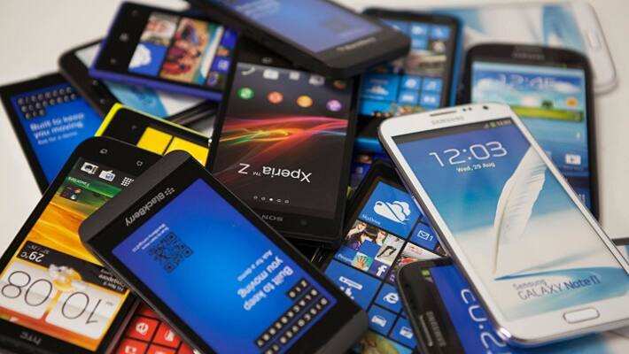Mobile Phones Worth Rs 80lakhs Stolen From Container In Guntur Mobile Phones Worth Rs 80lakhs Stolen From Container In Guntur