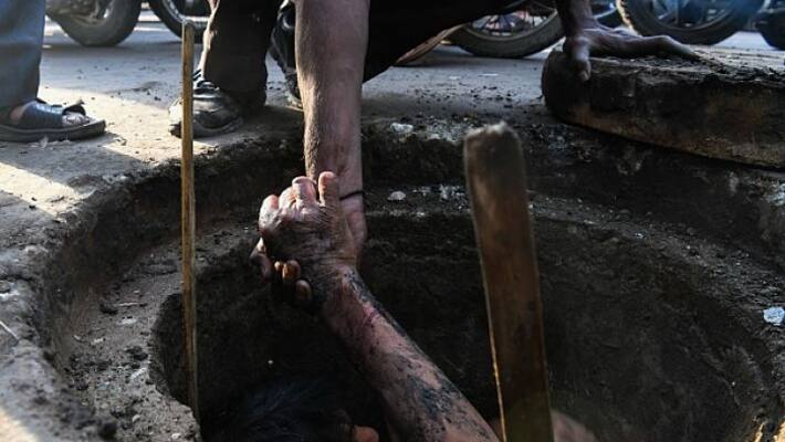 chennai highcourt directs to completely eradicate manual scavenging chennai highcourt directs to completely eradicate manual scavenging