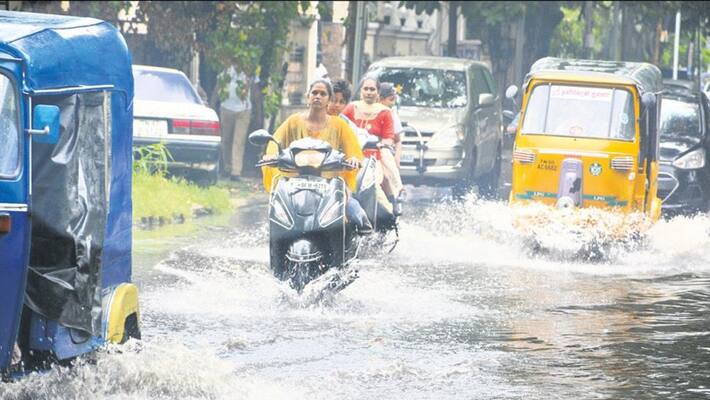 Heavy Rain Lashes To Bangalore in Next 5 Days Heavy Rain Lashes To Bangalore in Next 5 Days