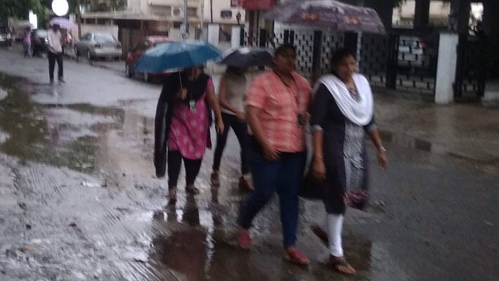 Tamil Nadu on Red Alert...heavy rain in chennai Tamil Nadu on Red Alert...heavy rain in chennai