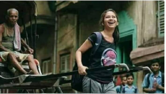 Kolkata IAS topper introduces her father to world differently Kolkata IAS topper introduces her father to world differently