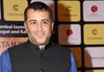 chetan bhagat flirting chat viral, he apologizes with her wife on facebook