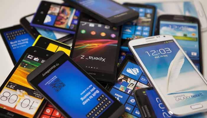You Can Win 72 Lakhs in a Challenge Not to Use Smartphone For an Year