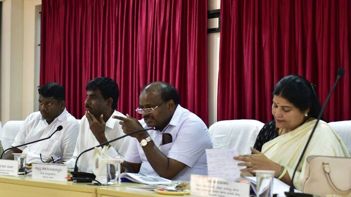 On the basis of merit seat officers transfer says CM Kumaraswamy On the basis of merit seat officers transfer says CM Kumaraswamy