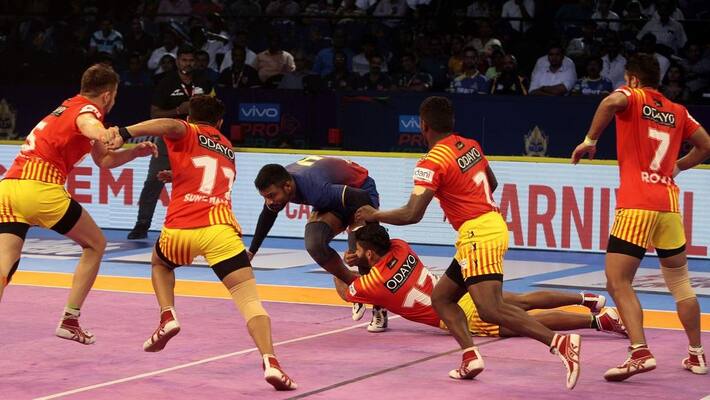Pro Kabaddi 2018 Delhi spirited comeback helps them salvage a tie against Gujarat Pro Kabaddi 2018 Delhi spirited comeback helps them salvage a tie against Gujarat