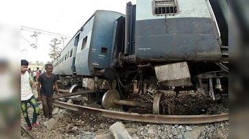 Uttar Pradesh New Farakka Express derails Rae Bareli injured dead Yogi Adityanath rescue team