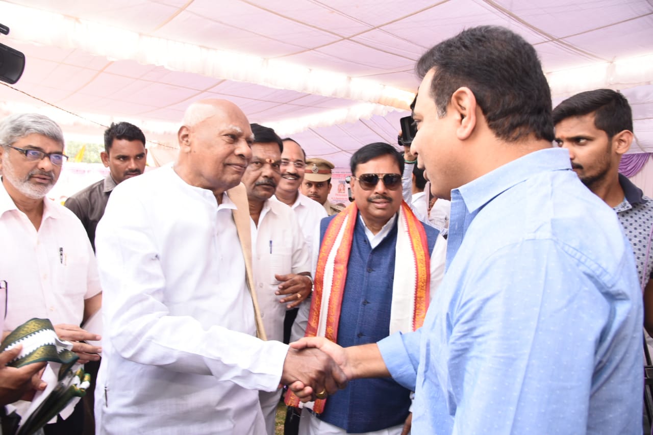 KTR with Rosaiah at Agrasen Maharaj birthday celebrations