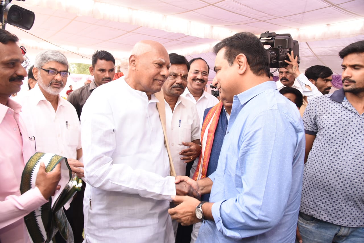 KTR with Rosaiah at Agrasen Maharaj birthday celebrations