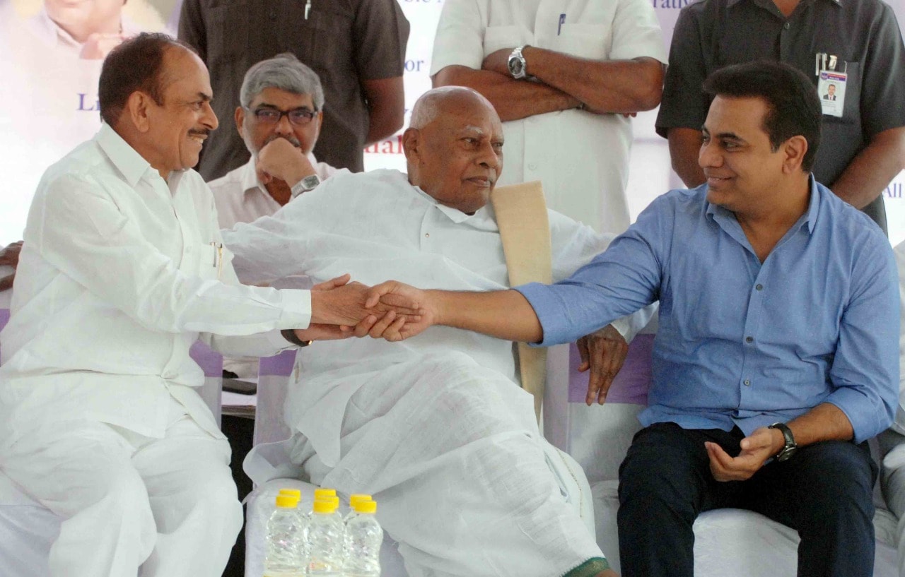 KTR with Rosaiah at Agrasen Maharaj birthday celebrations