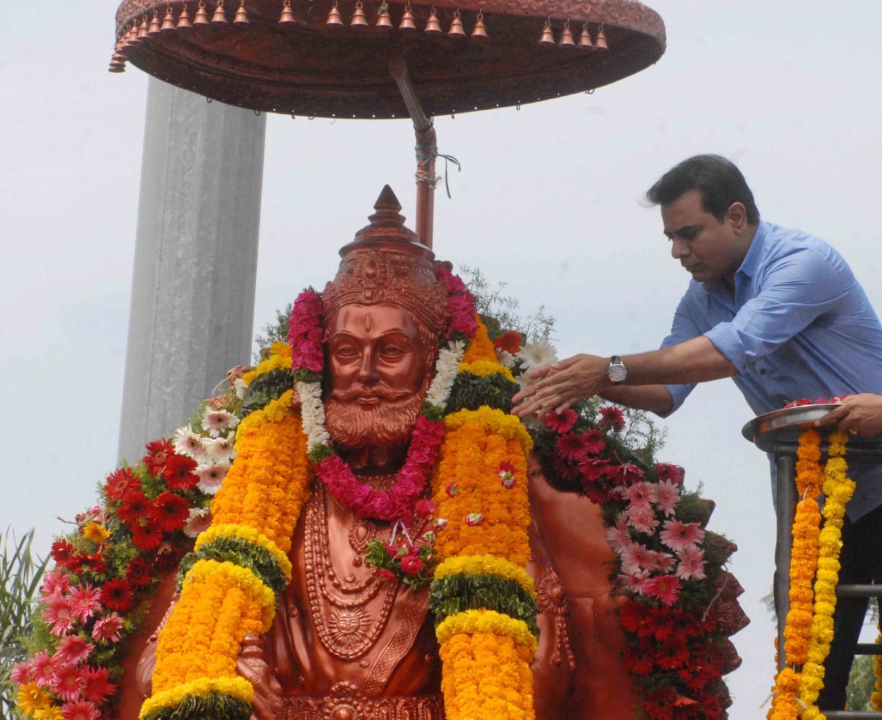 KTR with Rosaiah at Agrasen Maharaj birthday celebrations