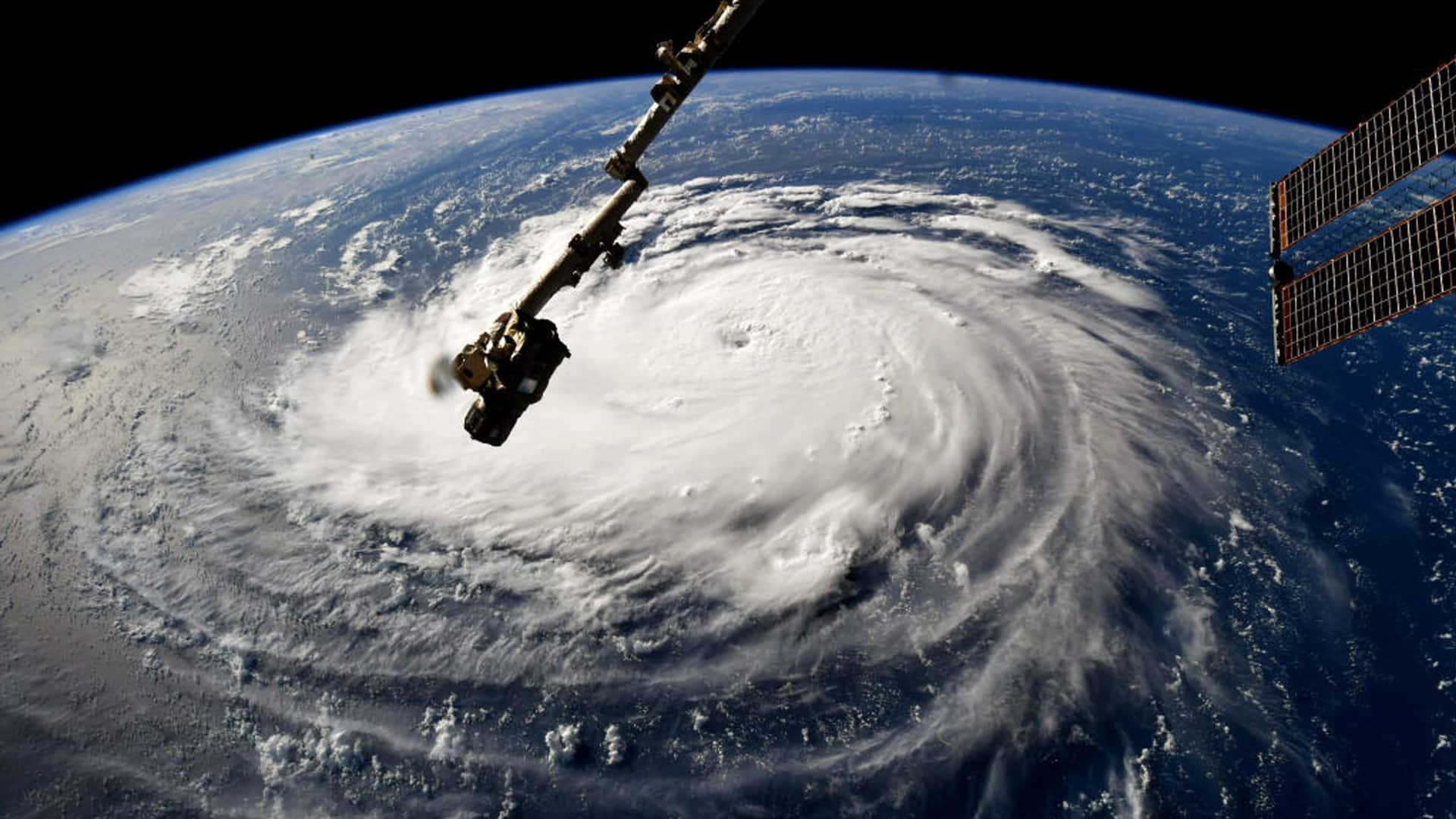Cyclone Titli landfall Odisha evacuatedAndhra Pradesh West Bengal high alert