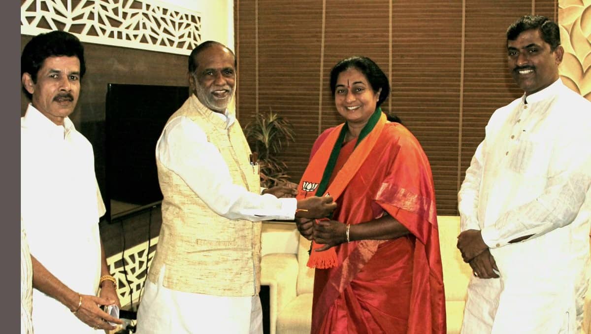 Wife of senior Congress leader joins BJP in Telangana