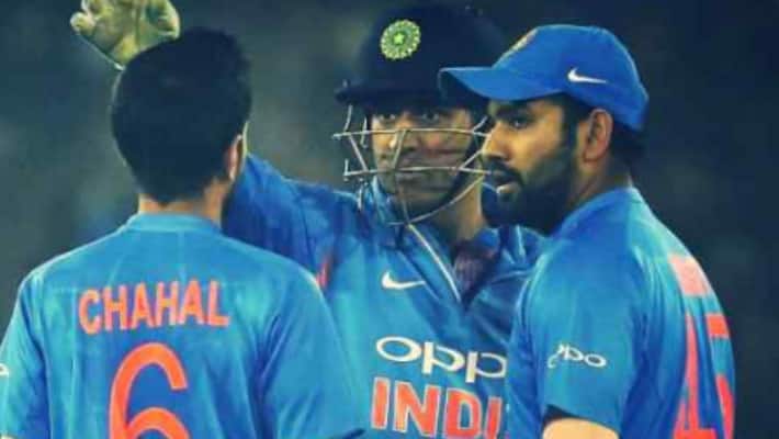 sunil gavaskar explain the importance of dhoni playing in 2019 world cup