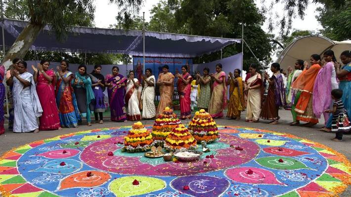 Telangana govt orders To Celebrate bathukamma Festival in grand manner Telangana govt orders To Celebrate bathukamma Festival in grand manner