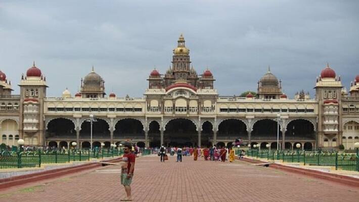 Srikantadatta Narasimharaja Wadiyar sister pass passes away in Bengaluru Srikantadatta Narasimharaja Wadiyar sister pass passes away in Bengaluru