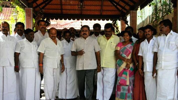 Dinakaran team Attack AIADMK Dinakaran team Attack AIADMK