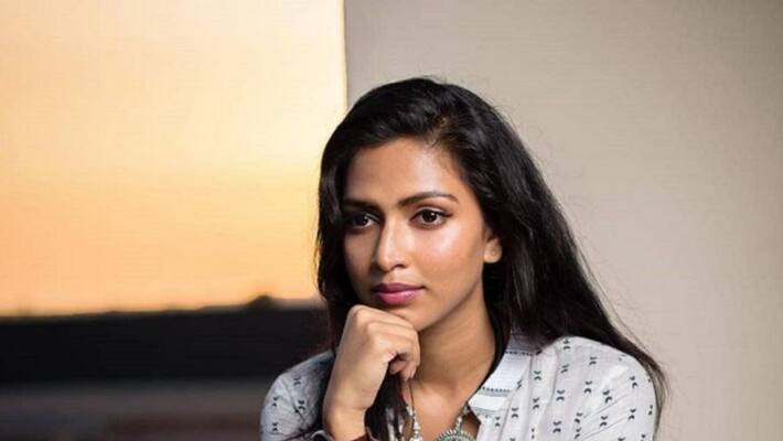 amalapaul enjoy the holly festival amalapaul enjoy the holly festival