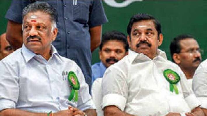 OPS engraved in the presence of EPS in Alankanallur ..? AIADMK volunteers in shock .. OPS engraved in the presence of EPS in Alankanallur ..? AIADMK volunteers in shock ..