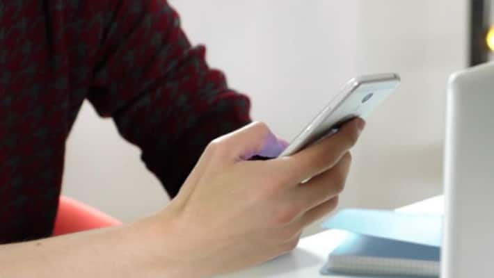 parents to take care on mobile phone use of among teens parents to take care on mobile phone use of among teens