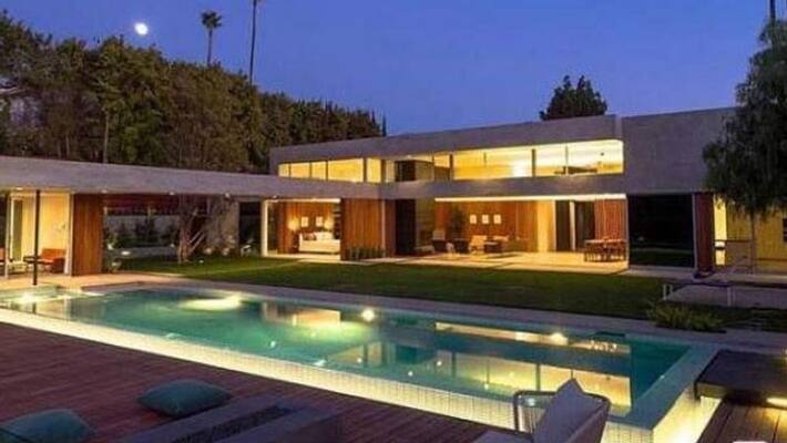 Nick Jonas buys luxury house for Priyanka Chopra Nick Jonas buys luxury house for Priyanka Chopra