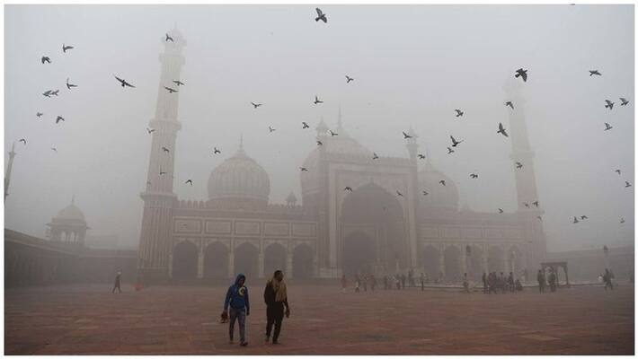 SAFAR advises delhi people to stay indoors for 4 days SAFAR advises delhi people to stay indoors for 4 days