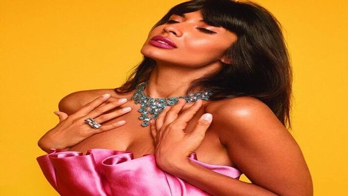 Jameela Jamil opens up about embracing breast stretch marks Jameela Jamil opens up about embracing breast stretch marks
