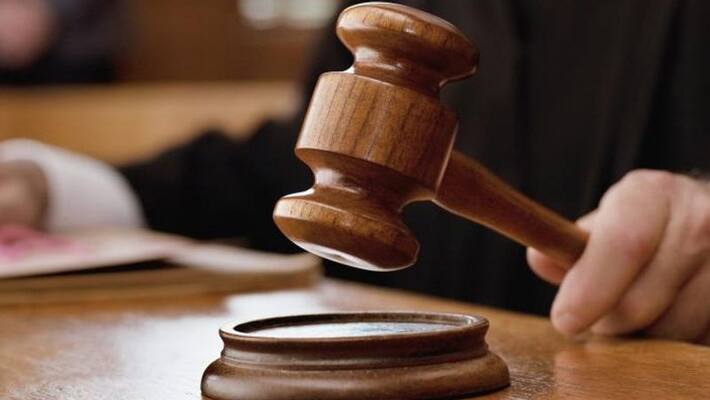 Odisha resident threatened woman judge with knife saying case trials are progressing slowly.. Odisha resident threatened woman judge with knife saying case trials are progressing slowly..