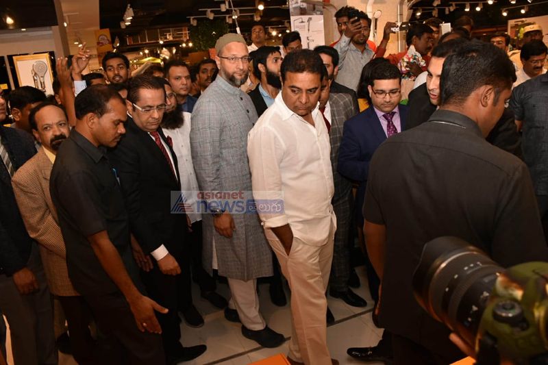 దనుబీ స్టోర్ ప్రారంభోత్సవంలో కేటీఆర్, అసదుద్దీన్
