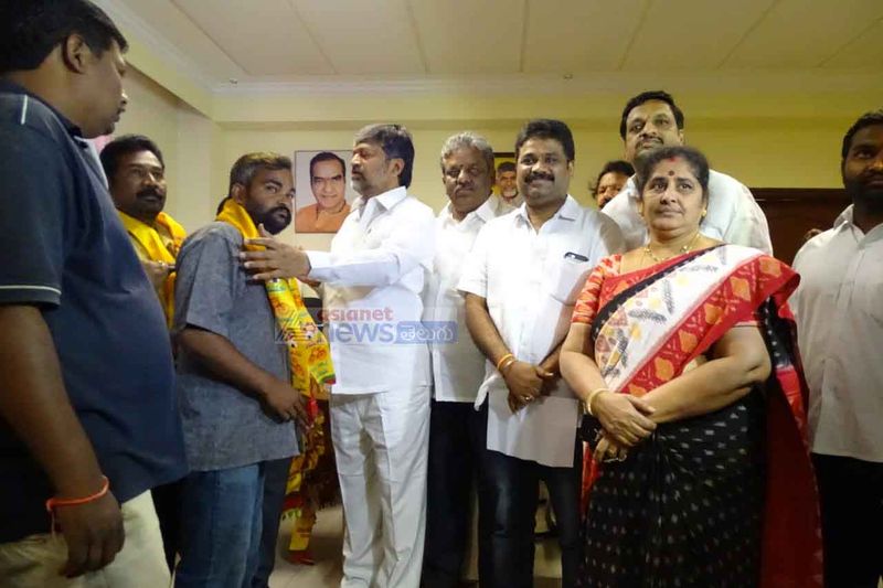 'ఎల్ రమణ సమక్షంలో టీడీపిలోకి కూకట్ పల్లి దళిత ఐక్య వేదిక సభ్యులు