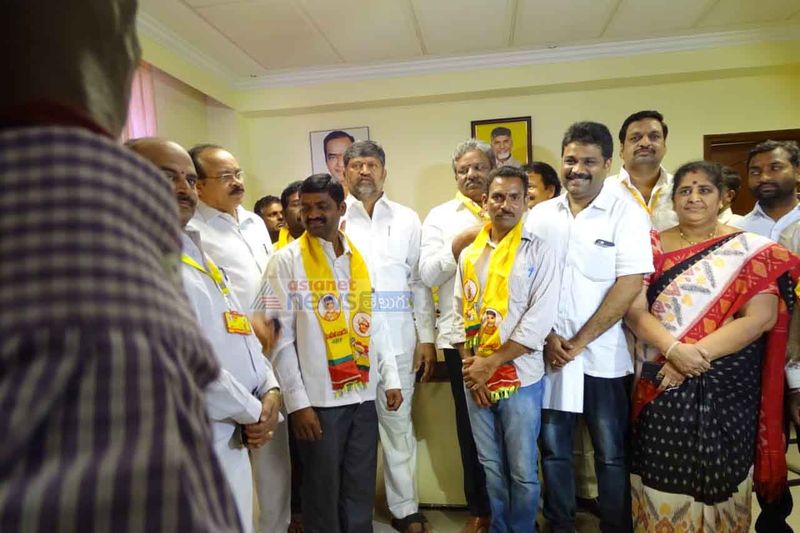 'ఎల్ రమణ సమక్షంలో టీడీపిలోకి కూకట్ పల్లి దళిత ఐక్య వేదిక సభ్యులు
