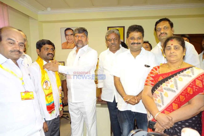 'ఎల్ రమణ సమక్షంలో టీడీపిలోకి కూకట్ పల్లి దళిత ఐక్య వేదిక సభ్యులు