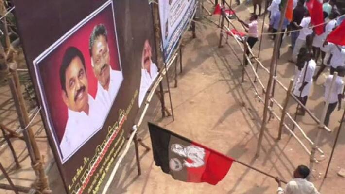 AIADMK banner tore on thevar jayanthi...Case files against TTV Dinakaran AIADMK banner tore on thevar jayanthi...Case files against TTV Dinakaran