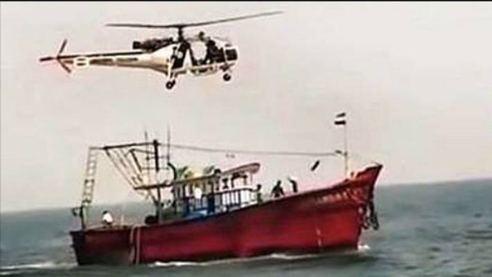 Udupi: Video shows Indian Navy helicopter collecting fish from boat Udupi: Video shows Indian Navy helicopter collecting fish from boat