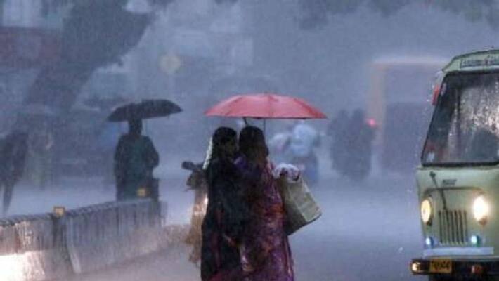 heavy rain north east monsoon arrives in kerala heavy rain north east monsoon arrives in kerala