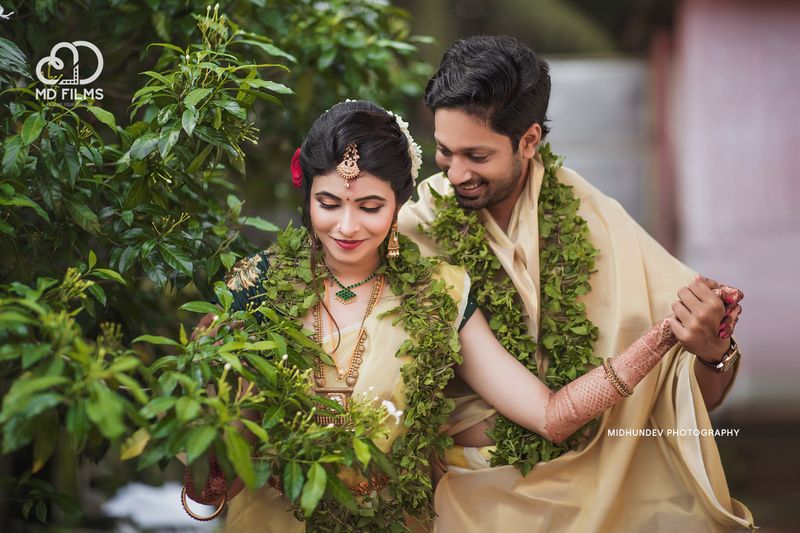 തമിഴില് നിനത്തത് യരോ എന്ന സിനിമയില് അഭിനയിച്ച താരം ബോളിവുഡിലേക്കും അരങ്ങേറ്റം കുറിക്കുകയാണ്. സമീര് ഇക്ബാല് പട്ടേല് സംവിധാനം ചെയ്യുന്ന ഹോട്ടല് ബ്യൂട്ടിഫൂള് എന്ന സിനിമയിലൂടെയാണ് താരം ബോളിവുഡിലേക്ക് ചുവടുവയ്ക്കുന്നത്. (photo courtesy: Midhundev Photography)