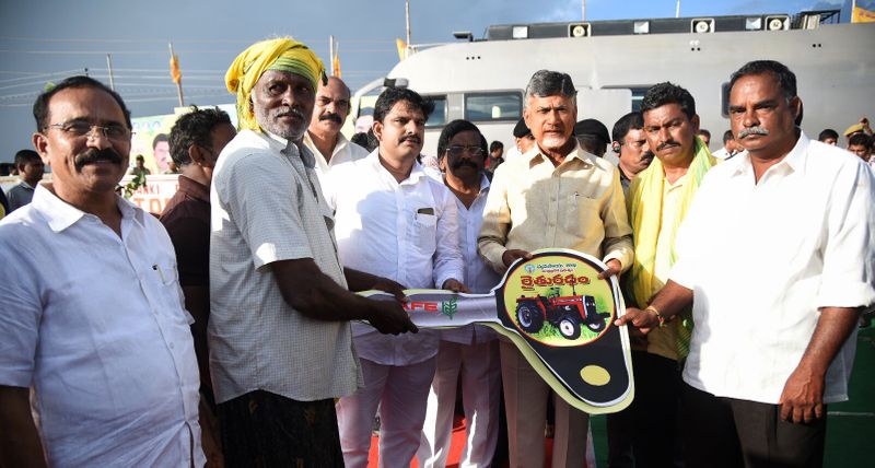 గ్రామ దర్శిని పబ్లిక్ మీటింగ్ లో చంద్రబాబు