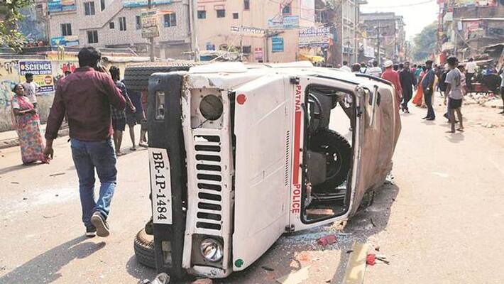 woman constable dies of dengue police Trainees riot in Patna woman constable dies of dengue police Trainees riot in Patna