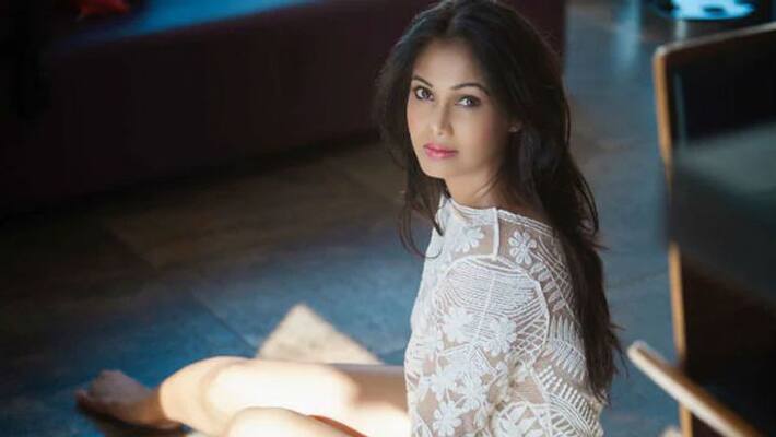 Rupali Suri Signs Ram Gopal varma's Lakshmi's NTR Rupali Suri Signs Ram Gopal varma's Lakshmi's NTR