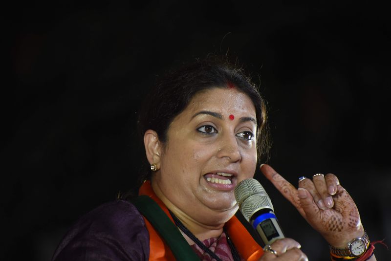 అంబర్పేట ఎన్నికల ప్రచారంలో పాల్గొన్న కేంద్రమంత్రి స్మృతీ ఇరానీ ( ఫోటోలు)