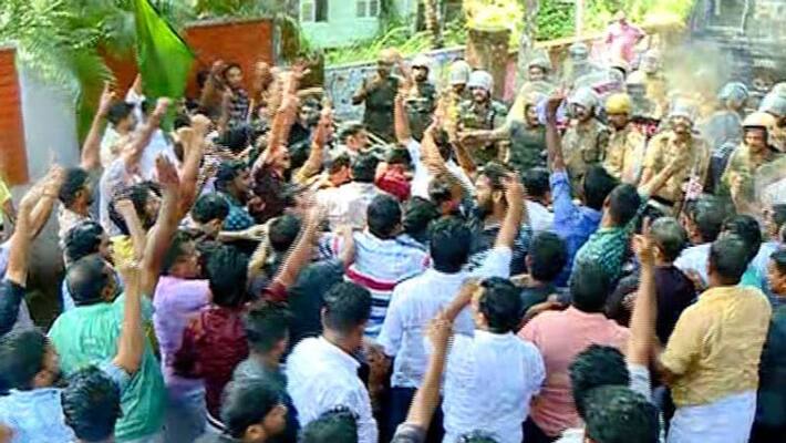 youth league march against k t jaleel youth league march against k t jaleel