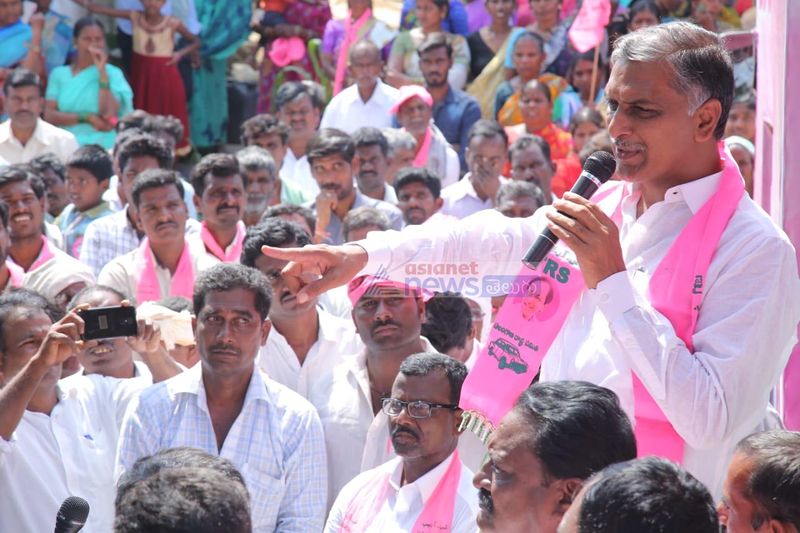 గజ్వెల్ నియోజకవర్గం కొల్గురు గ్రామాన్ని దత్తత తీసుకుంటానని ప్రకటించిన హరీష్ రావు