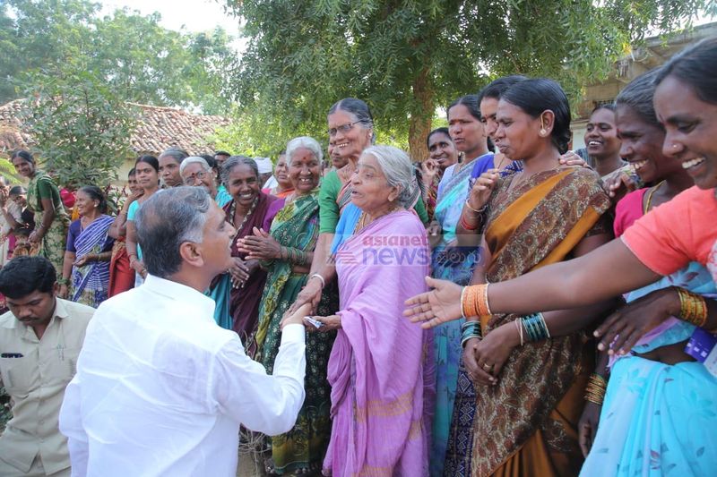 గజ్వెల్ నియోజకవర్గం కొల్గురు గ్రామాన్ని దత్తత తీసుకుంటానని ప్రకటించిన హరీష్ రావు