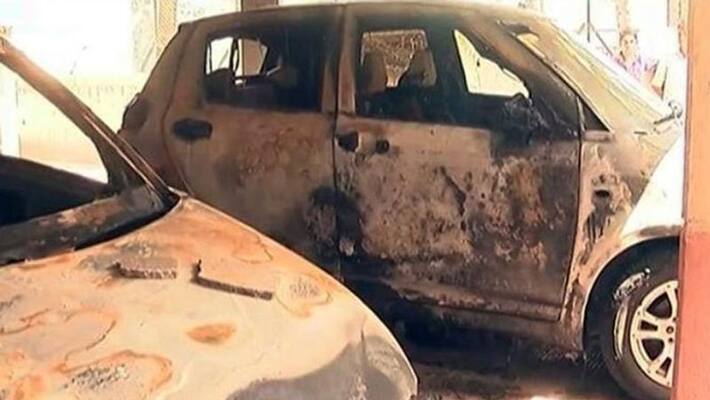 Drunk man sets 18 vehicles on fire in Delhi Drunk man sets 18 vehicles on fire in Delhi