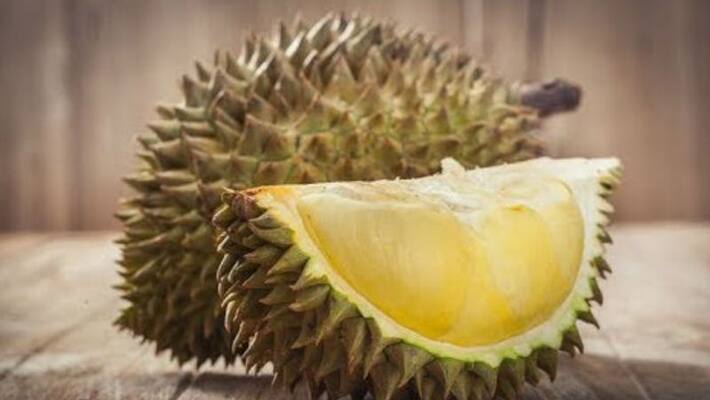 passengers refused to sit in flight as smell of durian fruit spreads inside flight passengers refused to sit in flight as smell of durian fruit spreads inside flight