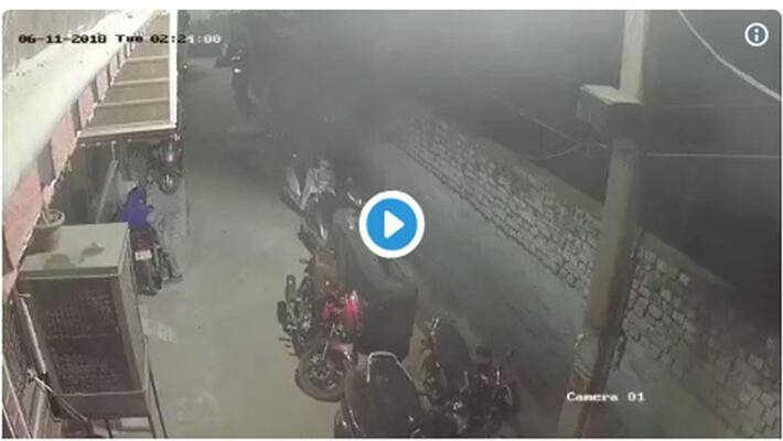 DelhiPolice on the lookout for this man who set more than a dozen vehicles on fire DelhiPolice on the lookout for this man who set more than a dozen vehicles on fire