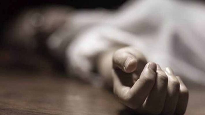 child dies after falling off three store building child dies after falling off three store building