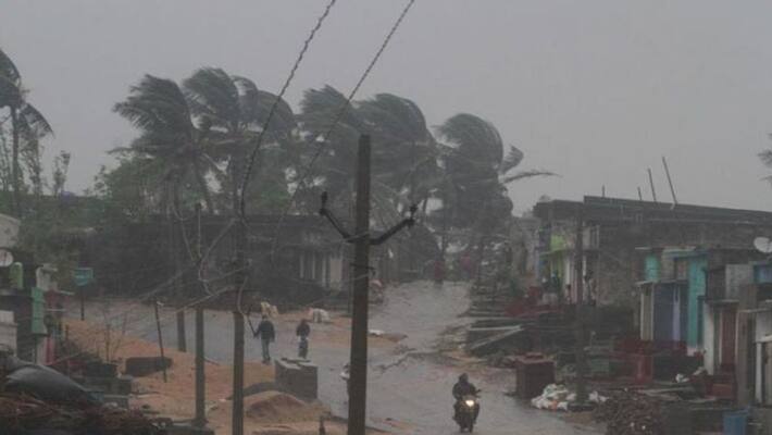 Gaja cyclone...tamilnadu heavy rain Alert Gaja cyclone...tamilnadu heavy rain Alert