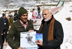 PM Modi gets 'Kedarnath se Sakchaatkar' at Kedarnath